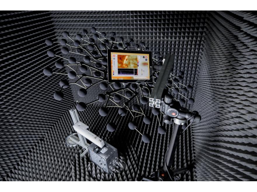 interior of the semi-anchoic noise chamber of the TIYO laboratory
