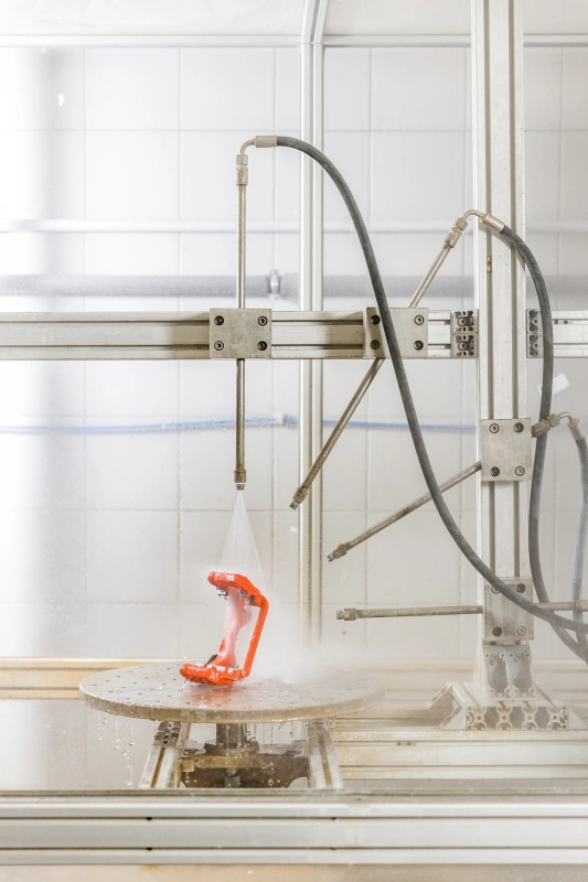 nozzles simulating water flow in TIYO laboratory tests