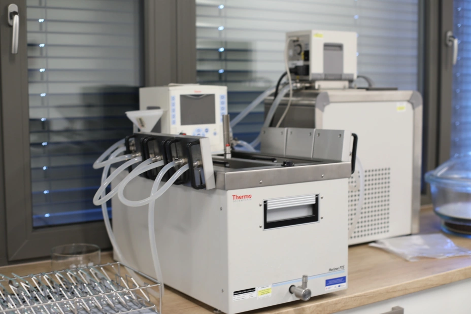 professional equipment for testing the emission characteristics of interior components