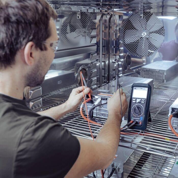 Tiyo specialist performs measurement and test of lithium batteries
