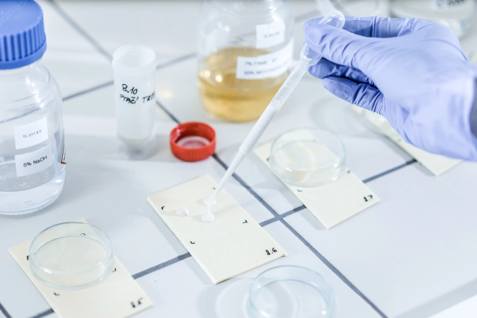 MATERIALS ANALYSIS OF PLASTICS, COMPOSITES, METALS AND FILMS, detail